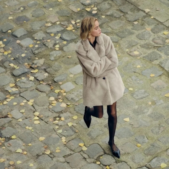 Zara Faux Fur Coat Oversized - Picture 1 of 9